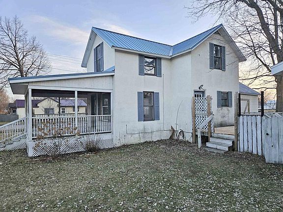 4th image of 616 Douglas Street