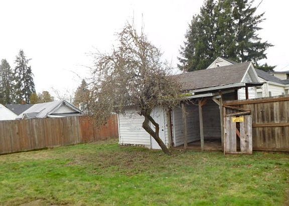 4th image of 11062 Sherry Dr