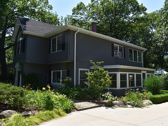 2nd image of 360 N Ferndale Ave