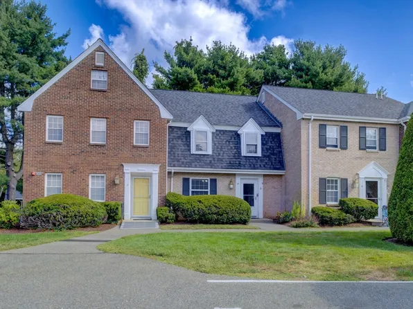 8 Patricia Dr Unit 8, Stoughton, MA 02072