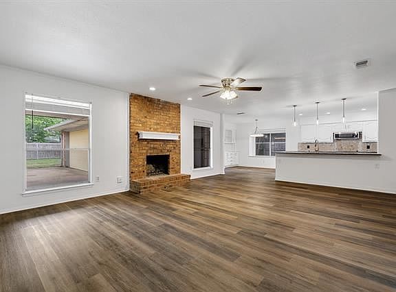 4th image of 4705 Lake Park Dr