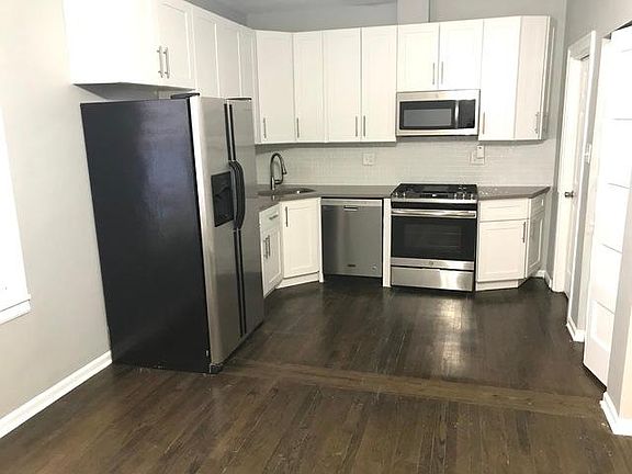 4th image of 3213 W Armitage Ave #2Z