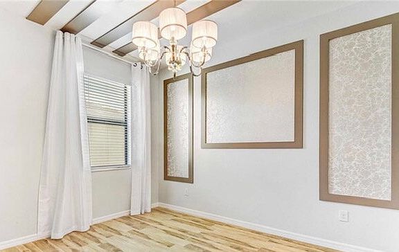 5th image of 9170 Woodhurst Dr