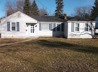 836 Sawyer Rd, Toledo, OH 43615