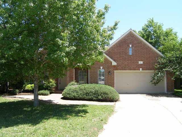 1st image of 802 Oakdale Ln