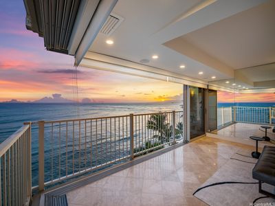 3015 Kalakaua Ave APT 901, Honolulu, HI, 96815