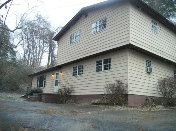 90 Coal Run Hl, Pikeville, KY 41501