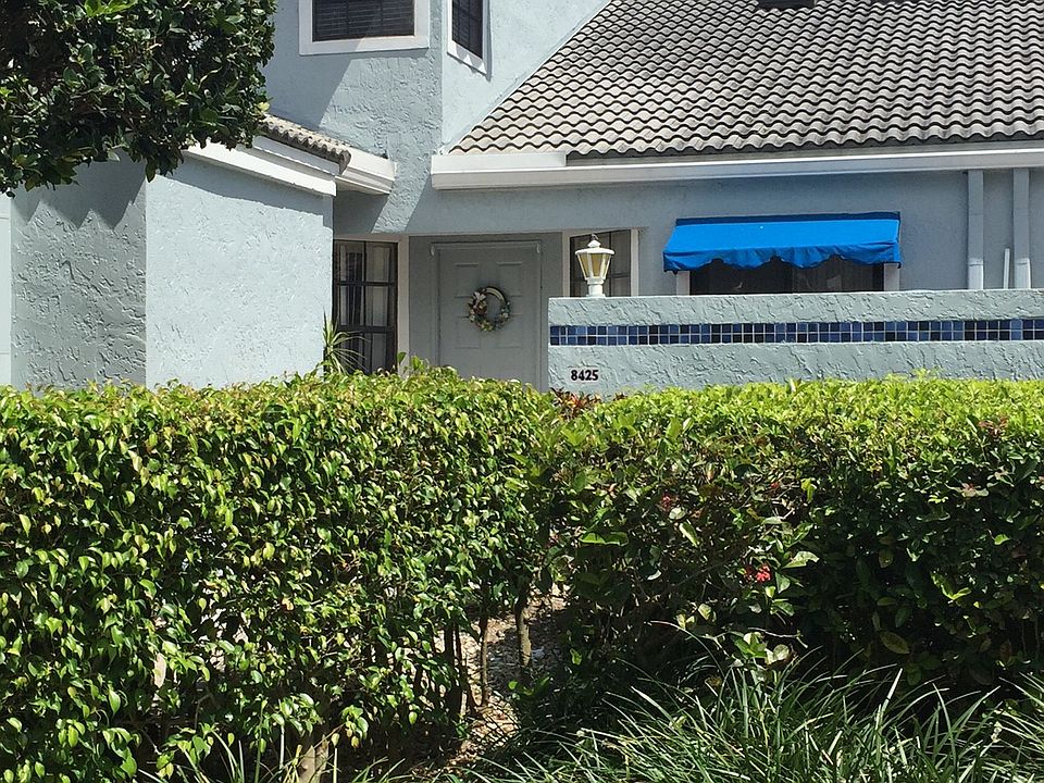 1st image of 8425 Waterford Cir