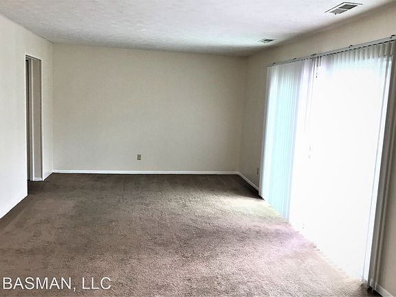 5th image of 2801 Emerson Ave APT 11