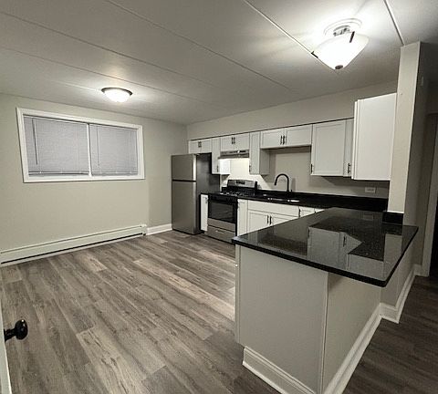 2nd image of 1704 Indianapolis Blvd #1