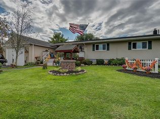 365 Pendergast Rd, Phoenix, NY 13135