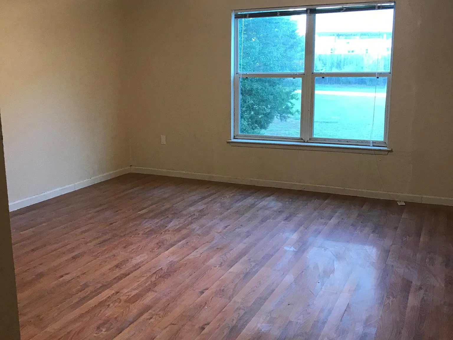 3 bed, 1300 sqft, $1,850 — Photo 4