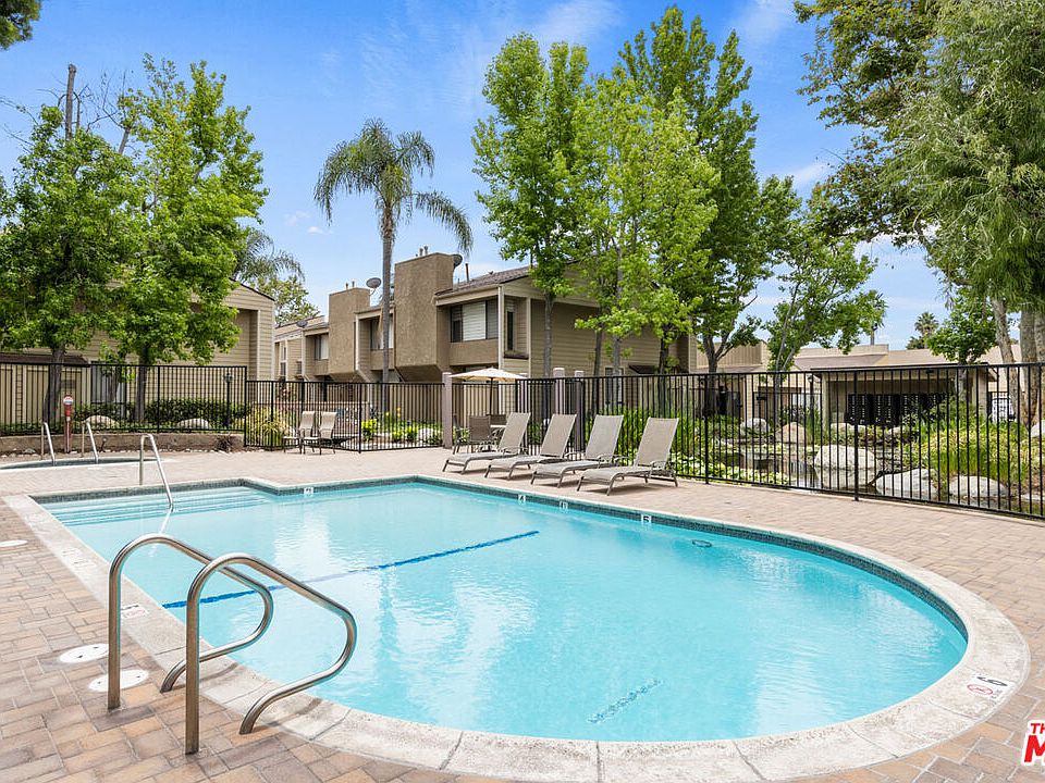 1st image of 5495 Twin Lakes Dr