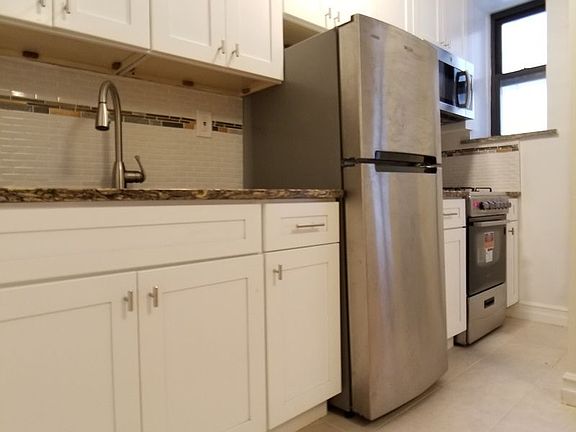 3rd image of 3405 Kings Hwy #B1