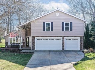 20775 Parkwood Ln, Strongsville, OH