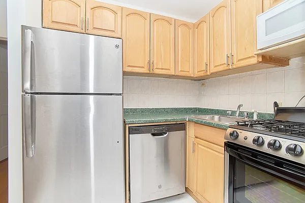 Rented by Living New York | media 11