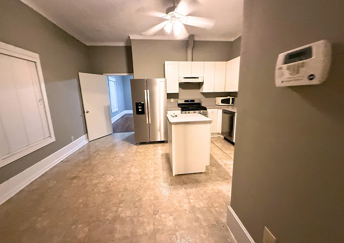 Building Photo - 1003 Curran St NW #1