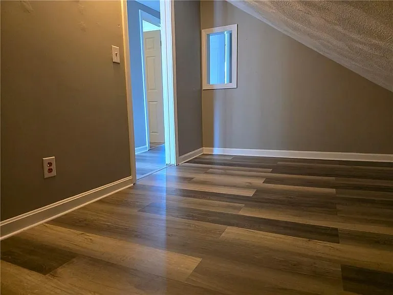 216 Maplewood Ave — Photo 18