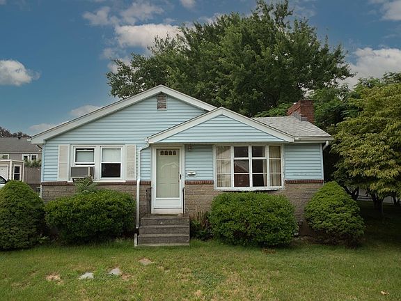 2nd image of 25 N Plain St