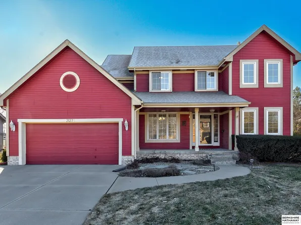 2127 Franklin Dr, Papillion, NE 68133