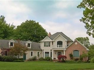 5610 Spring Grove Dr, Solon, OH 44139