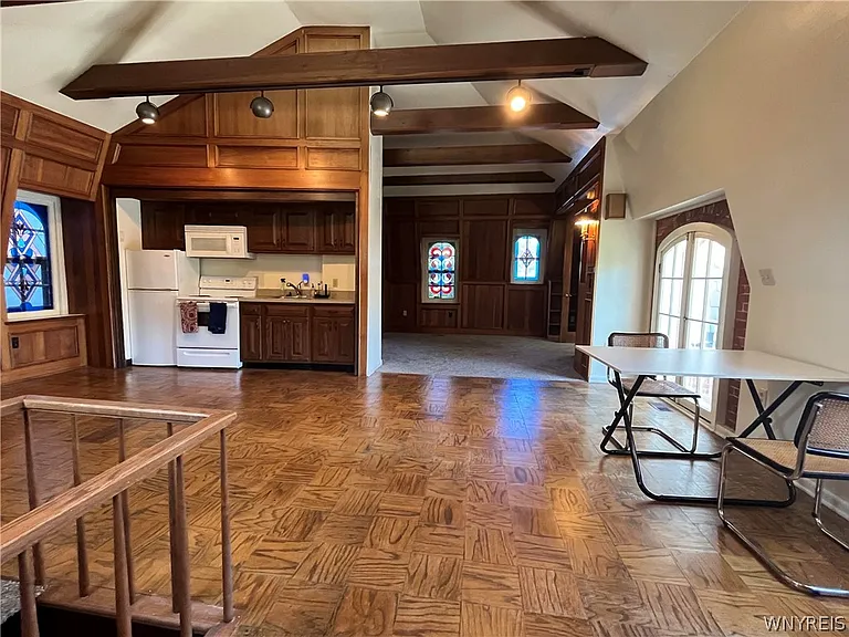 56 Linwood Ave — Photo 4