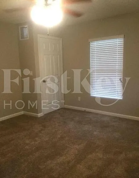 991 SW Dubois Ave — Photo 39