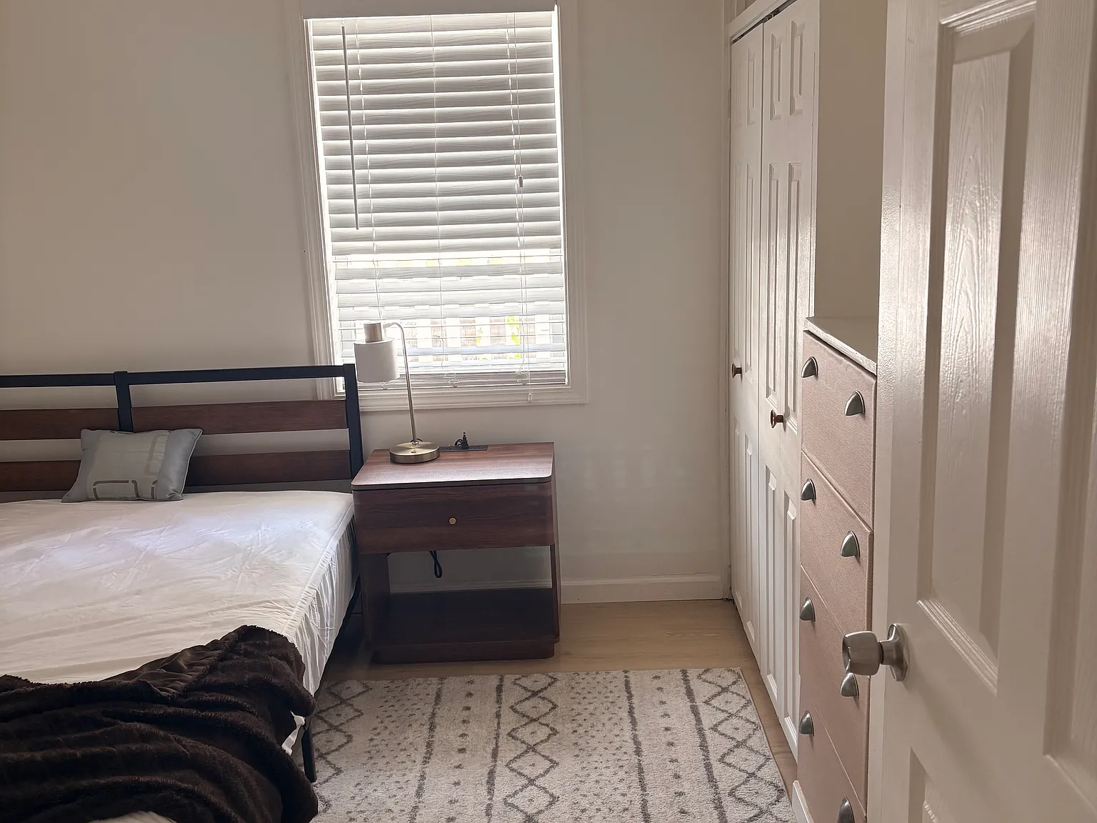3 bed, 1008 sqft, $600 — Photo 2