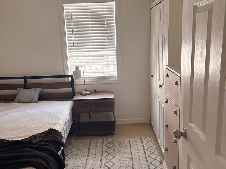 834 W Bryan St — Photo 2