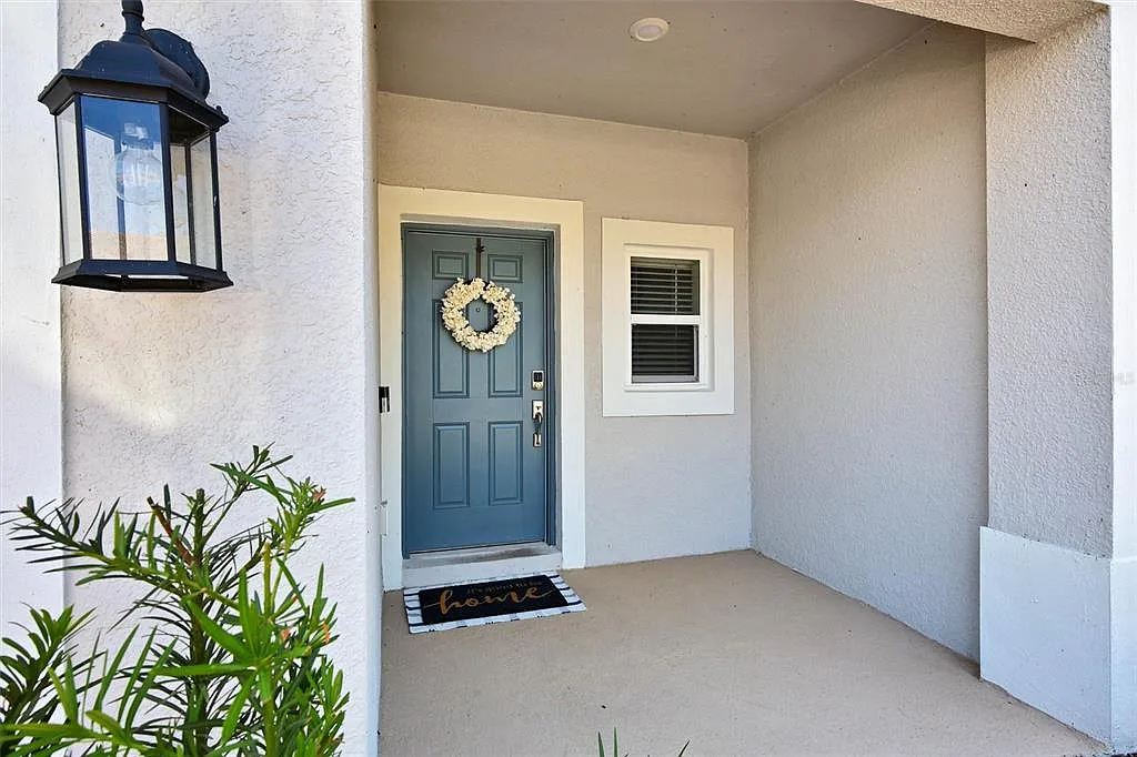 3 bed, 2.5 bath, 1365 sqft, $2,500 — Photo 3