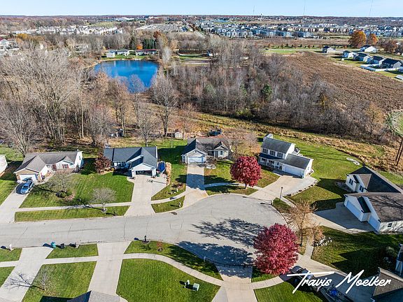 5th image of 10738 Douglas Dr