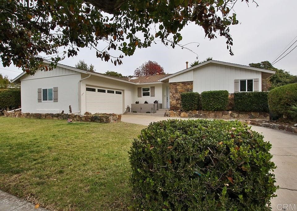 2nd image of 365 Corte Maria Ave