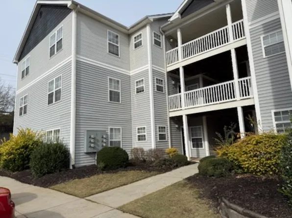106 University Village Dr APT B, Central, SC 29630