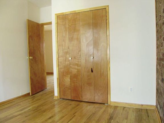 3rd image of 323 E 108th St APT 18