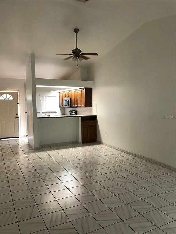 2 bed, 2.0 bath, 1000 sqft, $1,595 — Photo 2