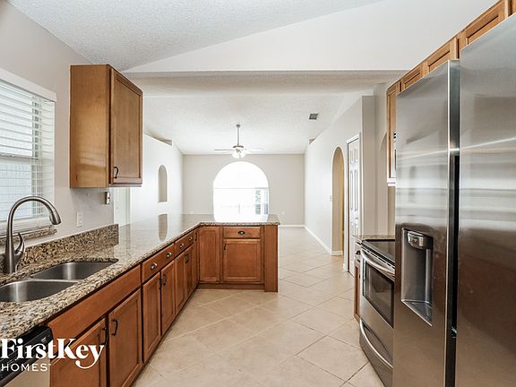 4th image of 3224 Brentwood Ln