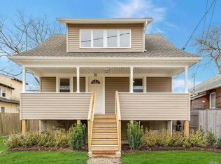 35 Clearview Pl, Blue Point, NY 11715
