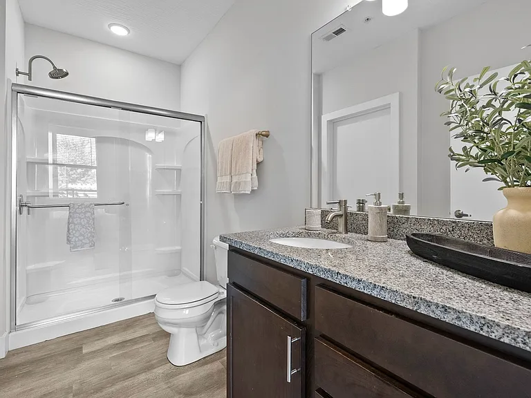 Spacious Bathroom