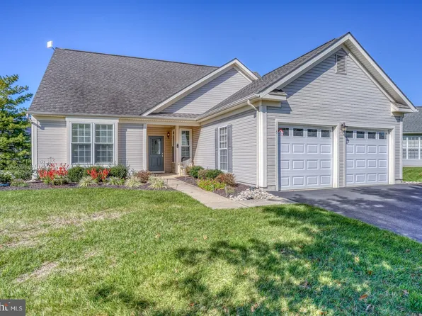 6 Springmill Dr, Middletown, DE 19709