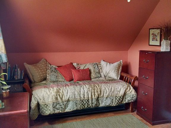 2nd Floor bedroom
