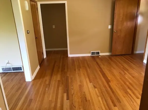 (undisclosed Address), Fayetteville, NY 13066