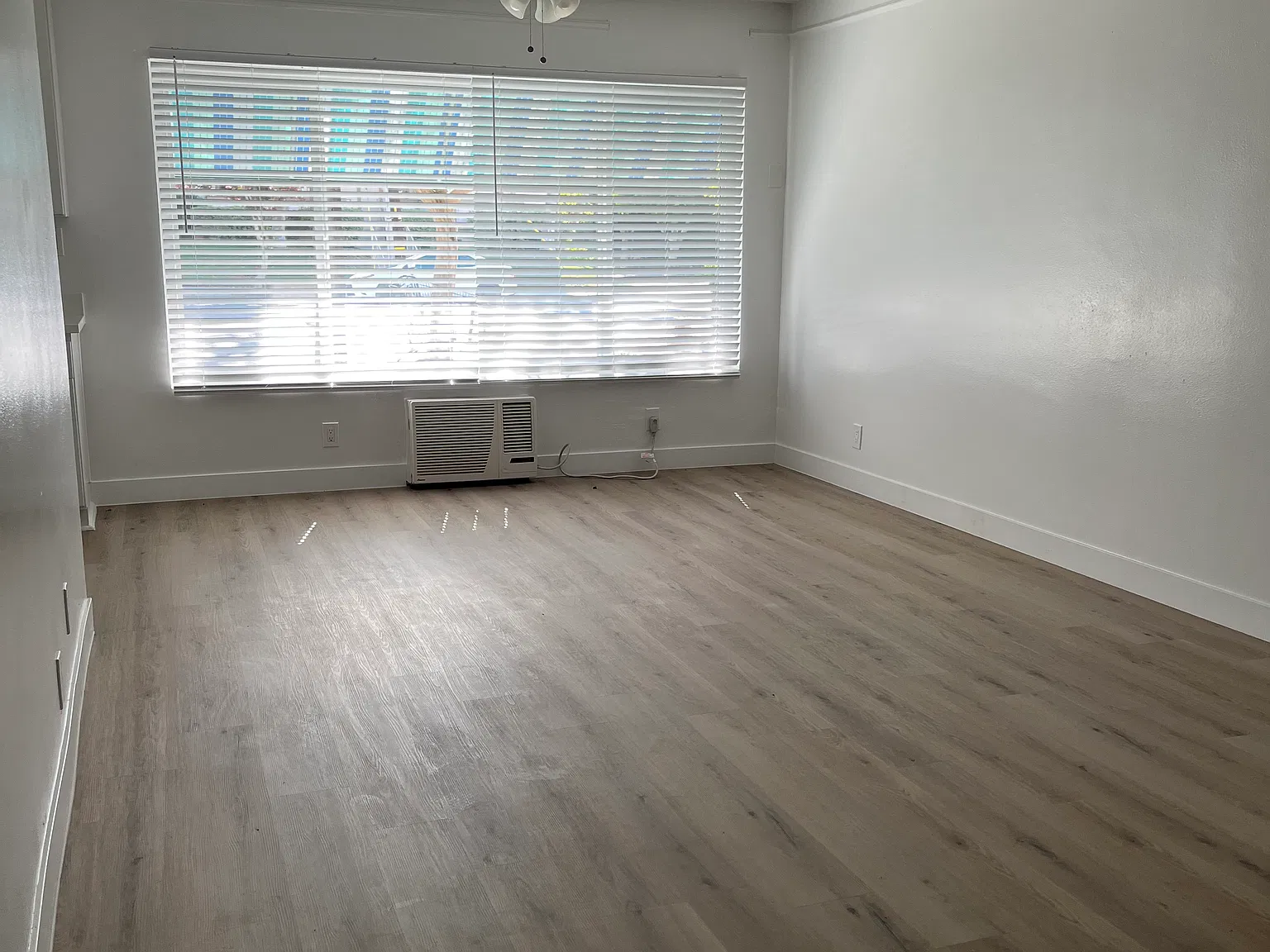 10341 Zelzah 2 BR 1BTH — Photo 1