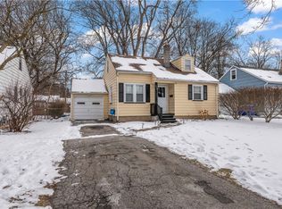 274 Newton Rd, Rochester, NY 14626