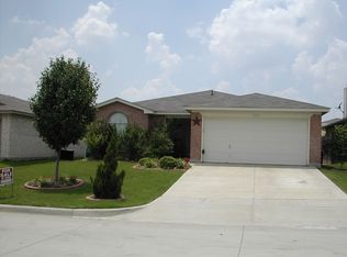 8809 Limestone Dr, Fort Worth, TX 76244