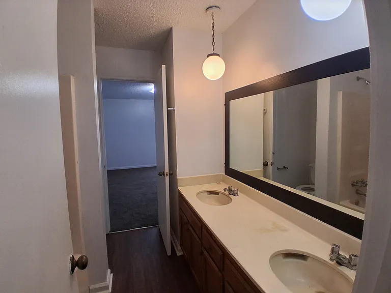 116 Oak Ridge Ave #D — Photo 11