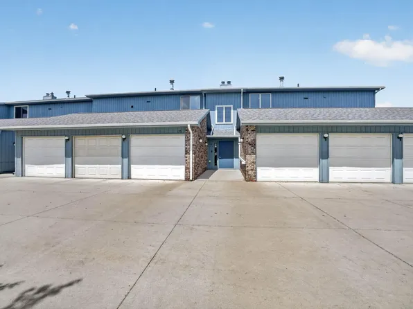 155 E San Marnan Dr APT 4, Waterloo, IA 50702