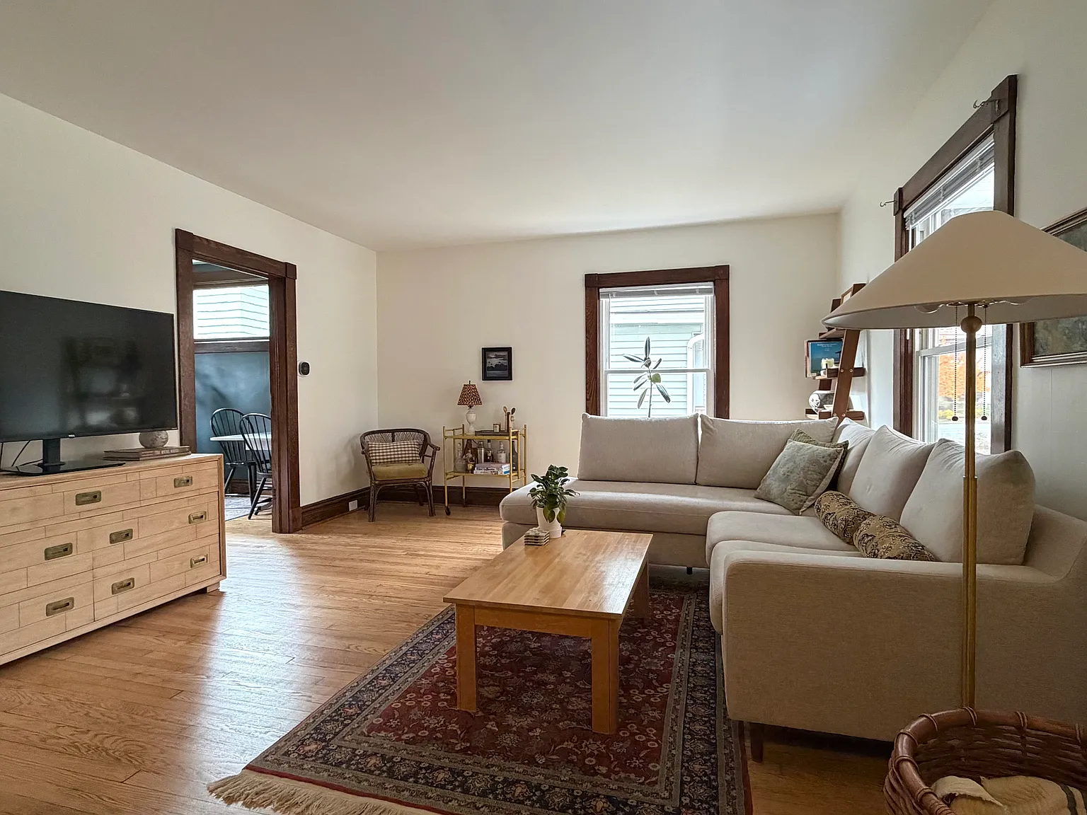 4 bed, 1728 sqft, $2,300 — Photo 2