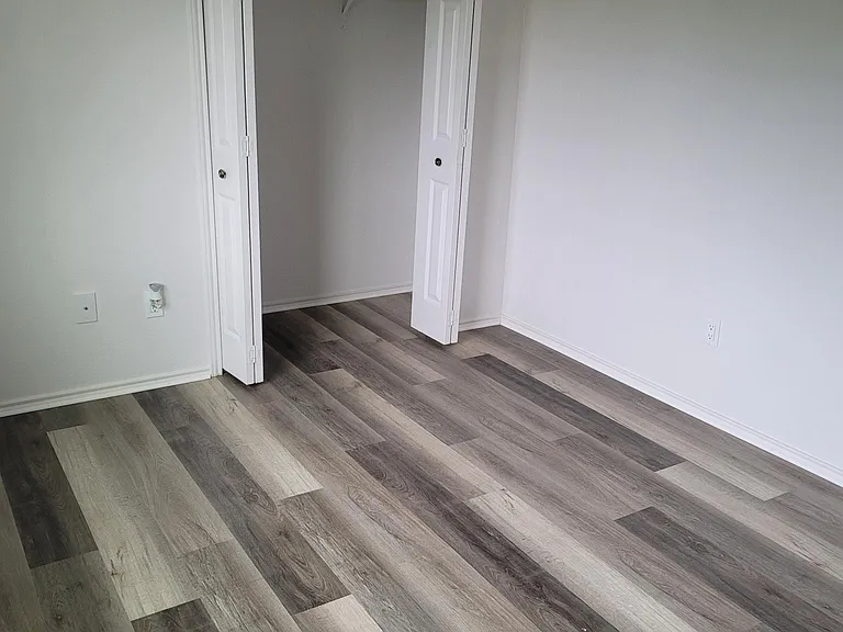 1500 Elvas Way — Photo 2