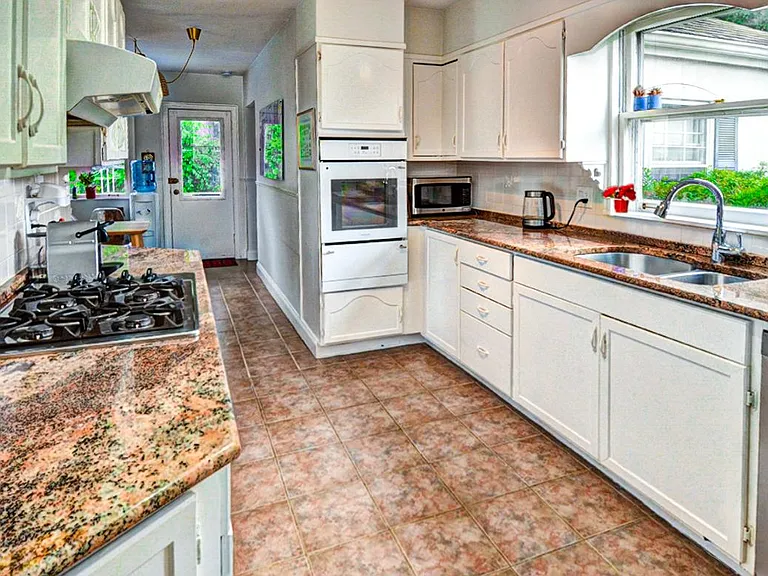 632 Shore Acres Dr — Photo 14