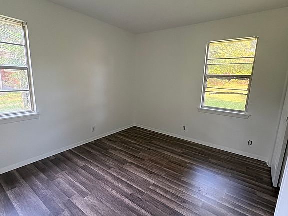 3rd image of 9130 Southwood Dr